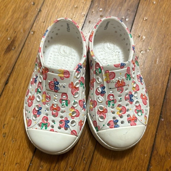 Minnie, mouse shoes, size 6 - Picture 1 of 5